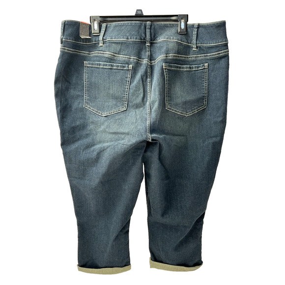 Torrid Capris SZ 24 NEW Lycra Super Stretch Crop Legging Blue Denim Rolled Cuffs - Picture 2 of 16